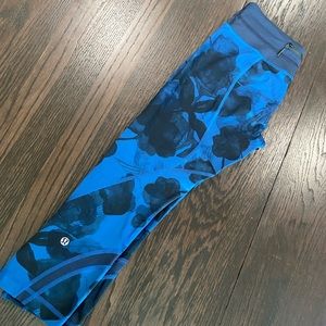 Black and blue floral crops